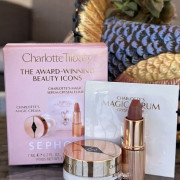 Charlotte Tilbury The Award-Winning Beauty Icons 套裝 (10月上旬)