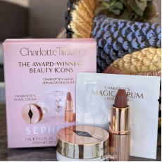 Charlotte Tilbury The Award-Winning Beauty Icons 套裝 (10月上旬)